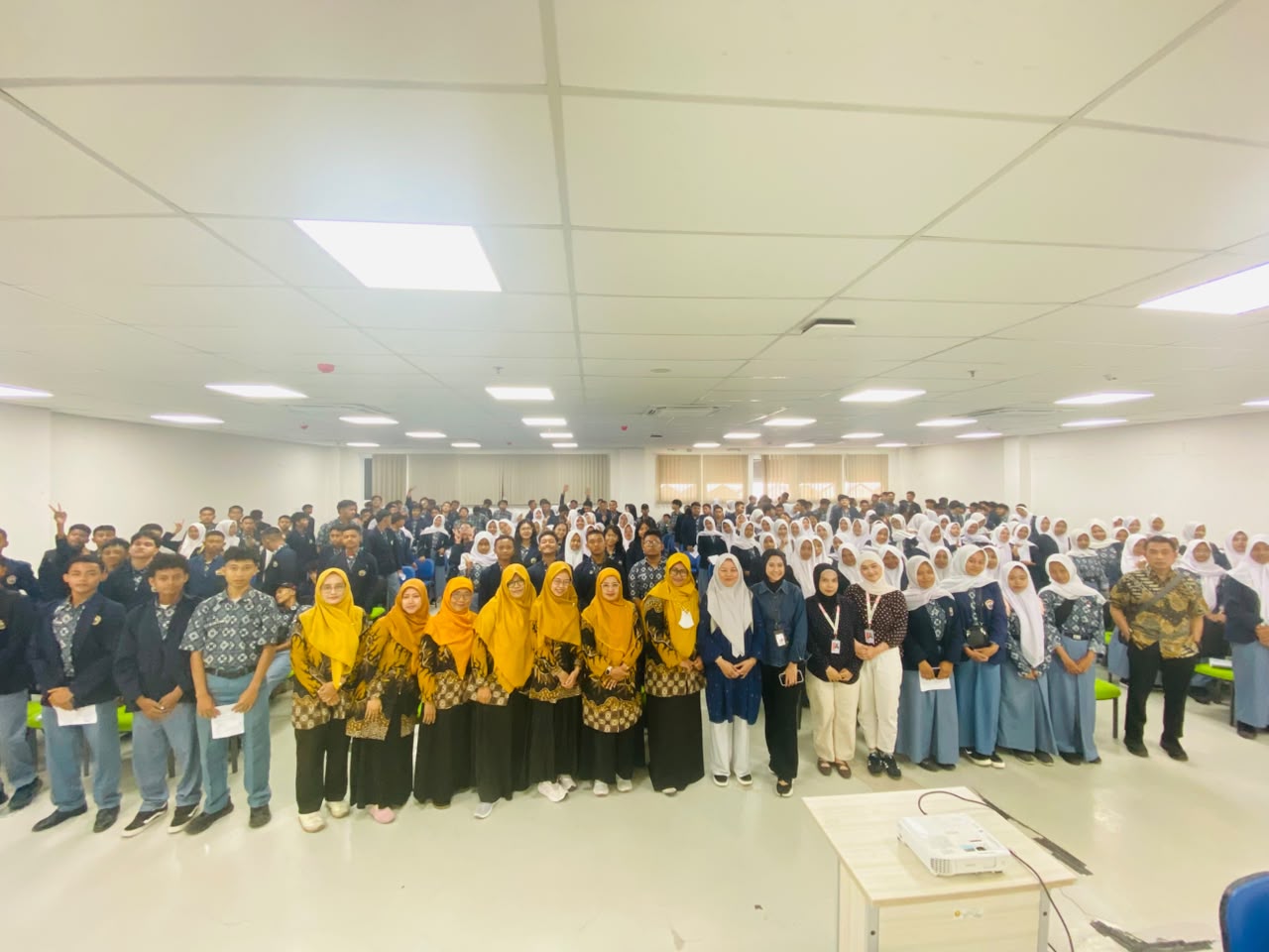 Menyusuri Waktu, Merajut Asa: Perjalanan Belajar SMAN 2 Playen