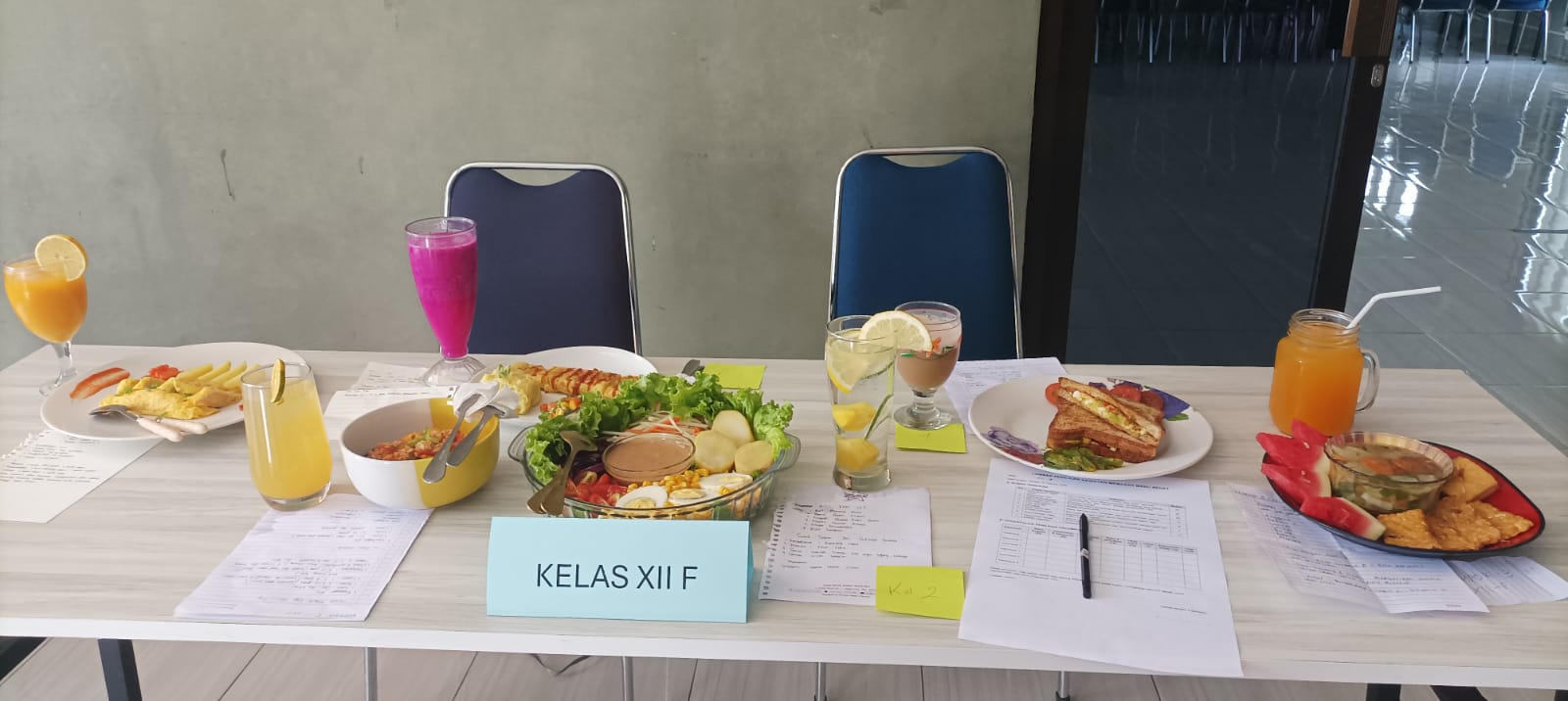 Toxin Go Away: Ketika Nutrisi, Estetika, dan Kebersihan Menyatu dalam Kokurikuler Kelas XII SMAN 2 Playen